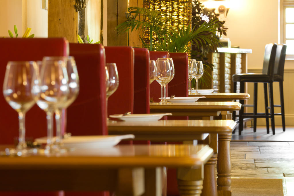 The Farmhouse Hotel And Restaurant Saint Saviour Restauracja zdjęcie