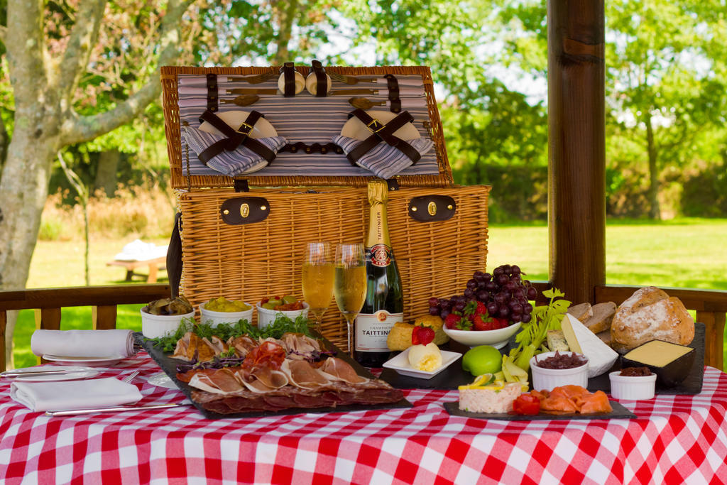 The Farmhouse Hotel And Restaurant Saint Saviour Udogodnienia zdjęcie